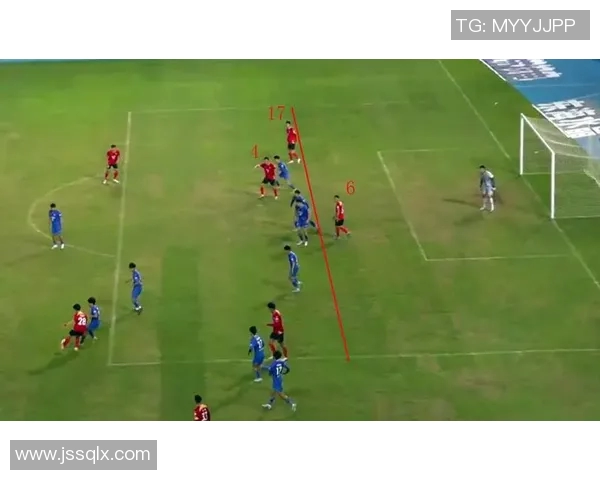 足球球星背身过人技巧分析及经典实例解析