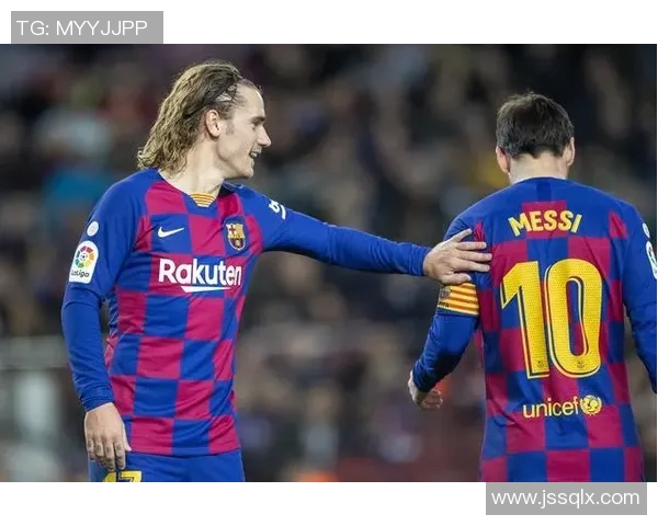 足球球星卡包收藏新风潮 让你与偶像亲密接触的独特体验